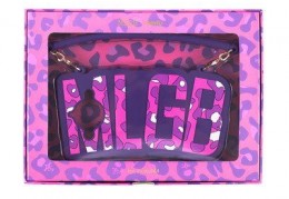 商标因格调不高被驳回 ，李晨潘玮柏回应潮牌商标争议，尊重结果