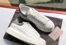 为什么“麦昆小白鞋”这么火？